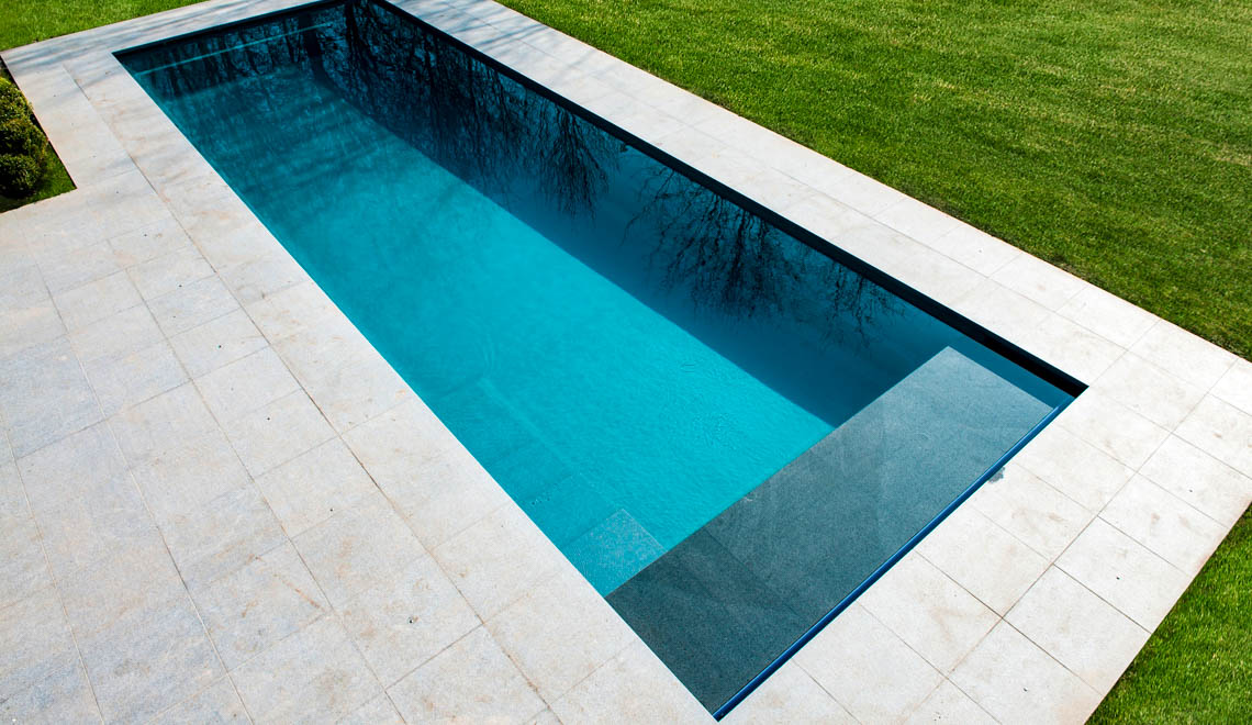 Leisure Pools Cube fiberglass flat bottom swimming pool