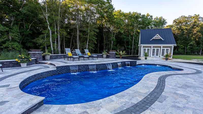 swimming-pool-colors-sapphire-blue
