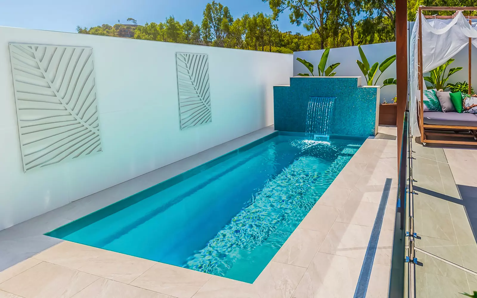 Leisure Pools Esprit flat bottom fiberglass swimming pool
